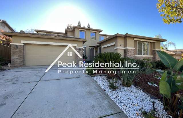 Beautiful Empire Ranch 5bd/3ba Home with 3 Car Garage - Must See