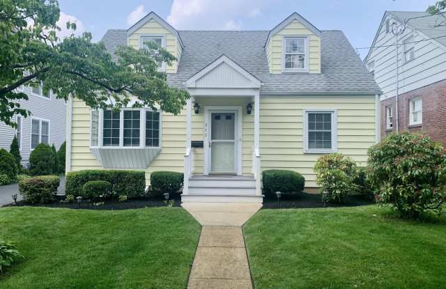 312 Salem Avenue