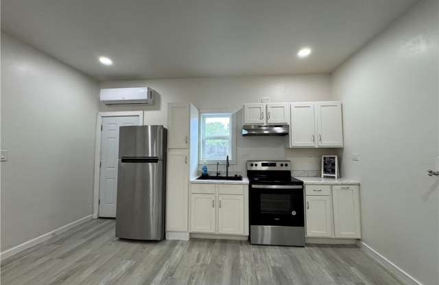 910 Elizabeth Street