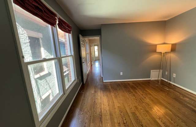 22 Van Buren St. Dayton, Ohio - 2 Bed - 2 Bath - Very Spacious and Open Layout - Available Now!