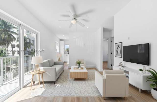300 NW 7th Ave