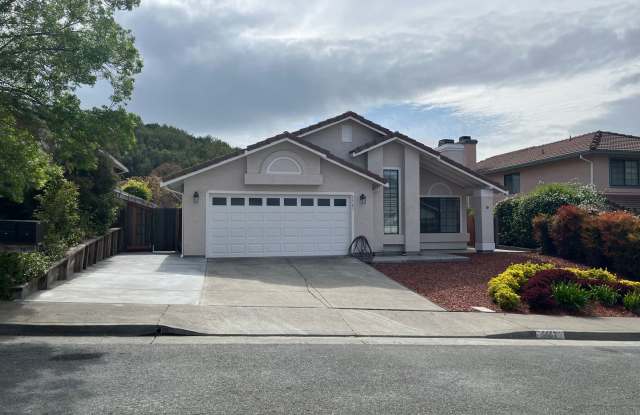 Remodeled 3-Bedroom El Sobrante Home Available Now!!! - 5567 Cerro Norte, Richmond, CA 94803