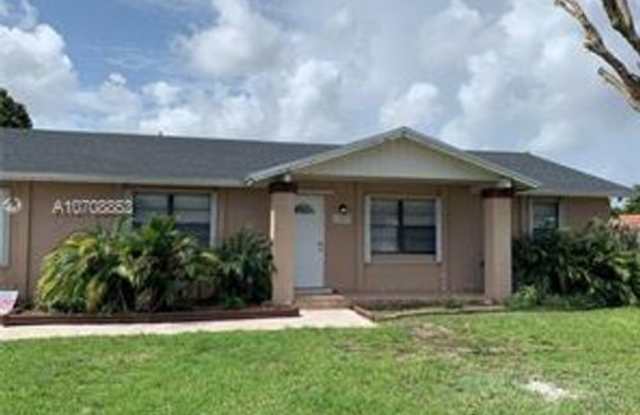 13427 Southwest 45th Lane - 13427 Southwest 45th Lane, Kendale Lakes, FL 33175