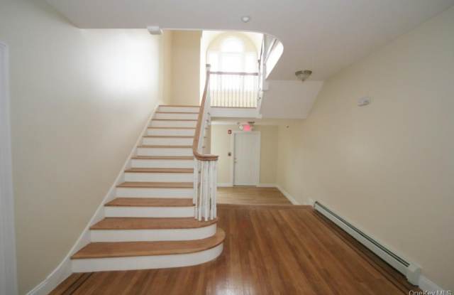 385 Palisade Avenue unit: 3