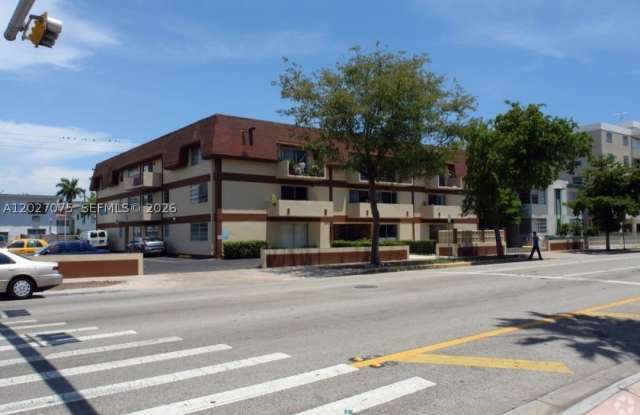 1175 Normandy Dr