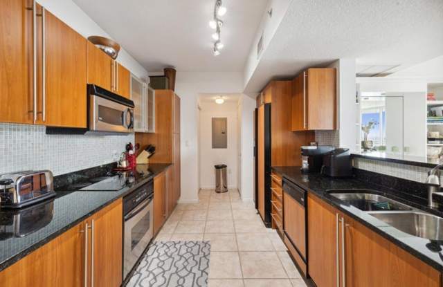 1551 N Flagler Drive 1415, West Palm Beach, FL 33401