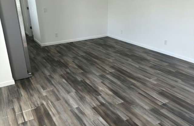 405 Elm Dr