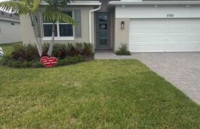 Photo of 8780 SW Kanner Oaks Drive