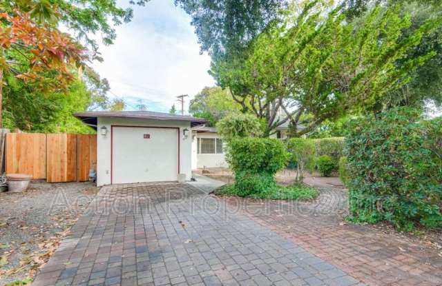 851 East Meadow Drive