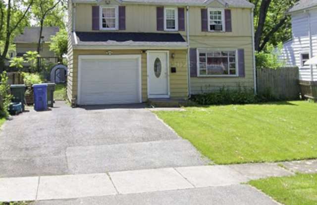 Photo of Spacious 3 Bedroom 1.5 Bath Single Family Home Available Soon