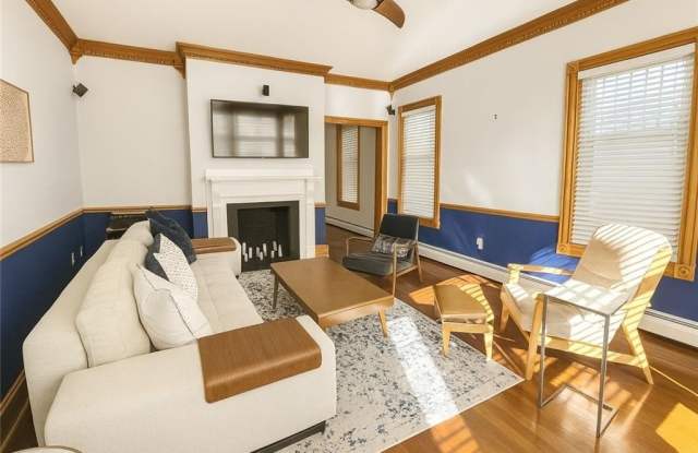 20 Berkeley Avenue unit: 4