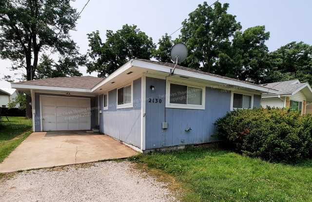 2130 West Chestnut Street - 2130 West Chestnut Street, Springfield, MO 65802