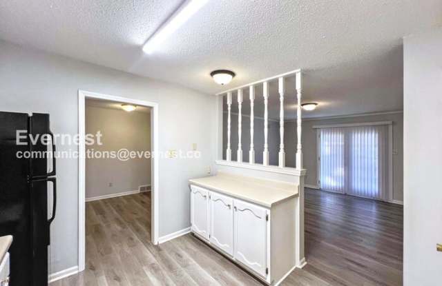 8405 Greenbrook Parkway