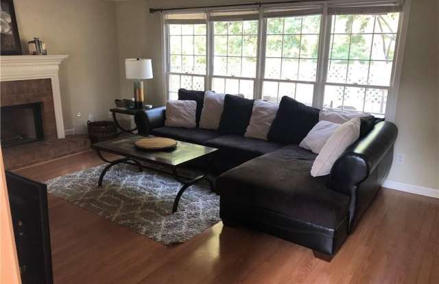 490 Sherman Oaks Way