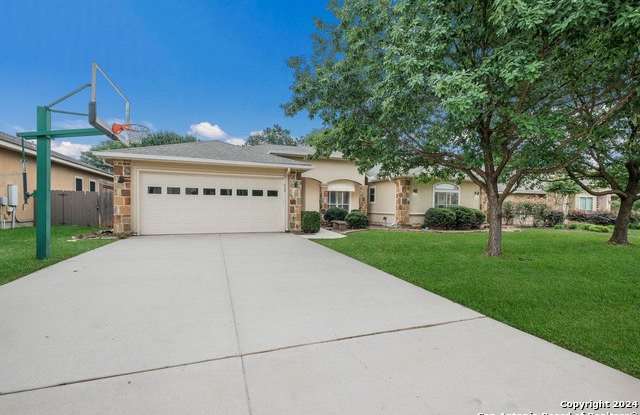 428 ENGLISH OAKS CIR