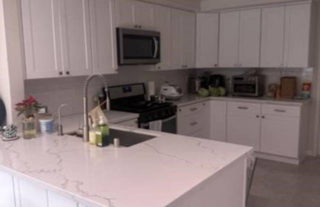 Photo of 9241 Walker