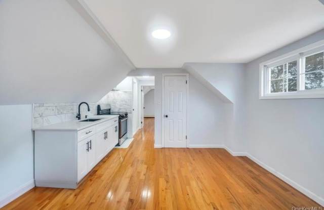 Photo of 588 Cameron Street