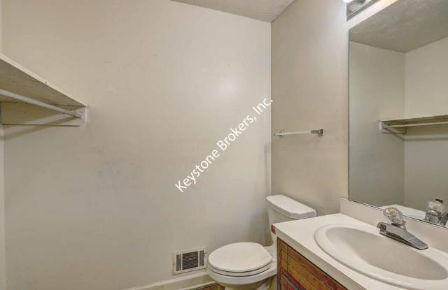 2567 Presidents Walk