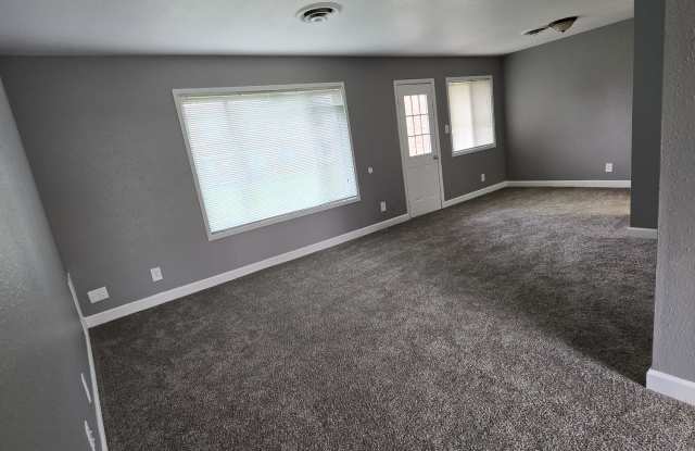 1703 South Lincoln Street