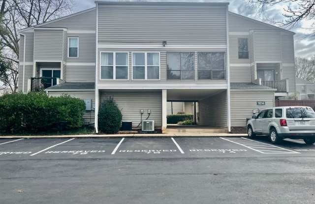 Photo of Welcome to this charming 1-bedroom, 1-bathroom Apartment, located in the vibrant city of Charlotte, NC