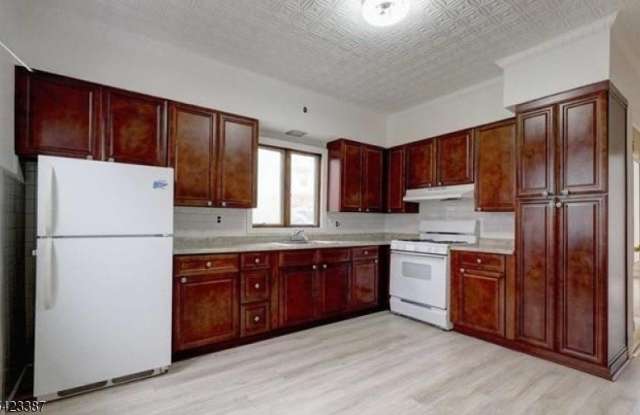 58 Westervelt Ave