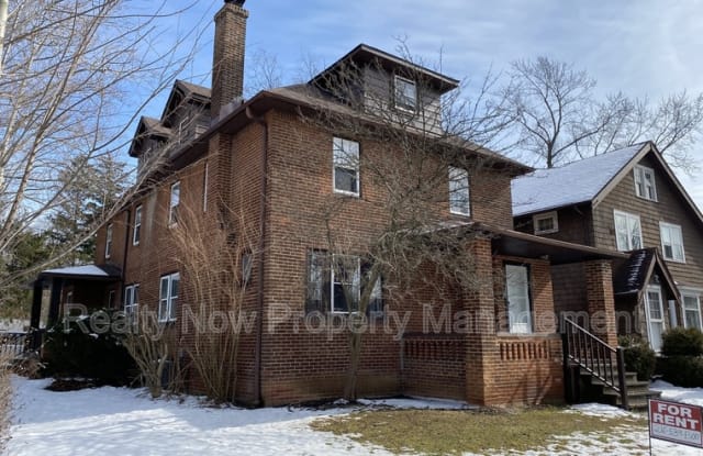 3444 E Scarborough Rd - 3444 East Scarborough Road, Cleveland Heights, OH 44118