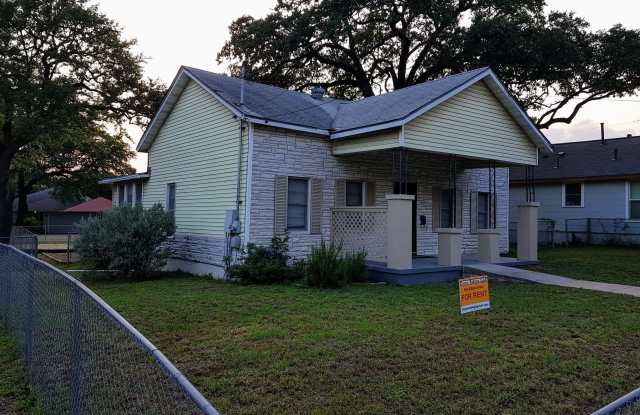 Photo of 1182 Navasota St