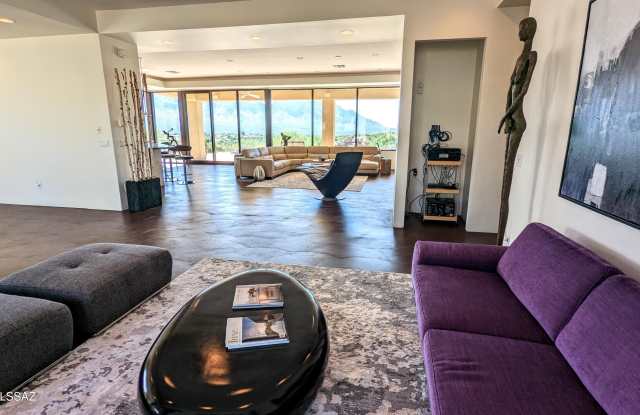 617 W Granite View Drive