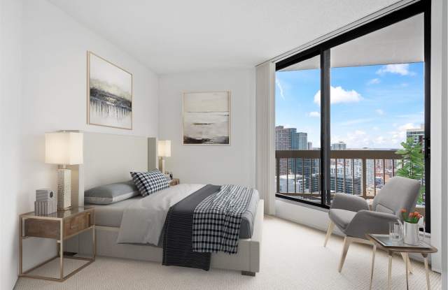 Photo of 829 N Dearborn Street