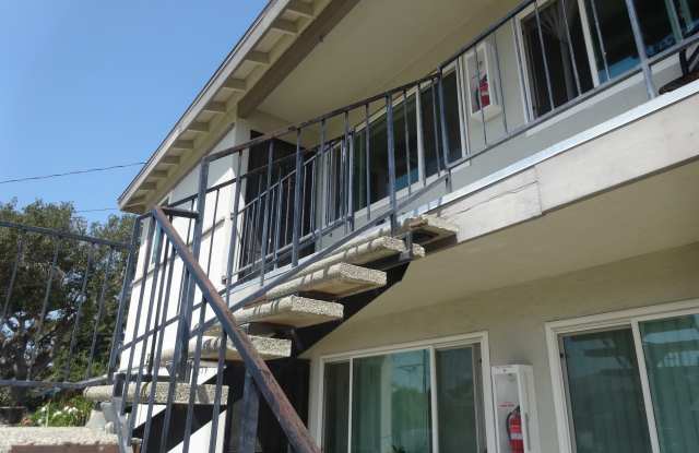 1319 High St