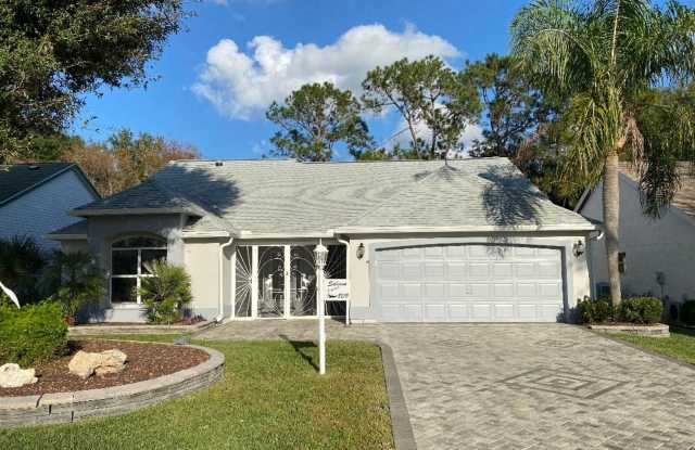 Spectacular ANNUAL LEASE or SEASONAL RENTAL, Fully Furnished/Turnkey Home on a Golf Course with Lake Views