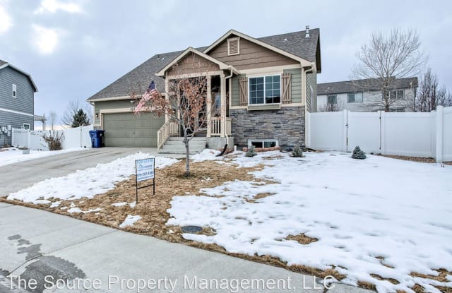 424 Juniper St - 424 Juniper Street, Johnstown, CO 80534