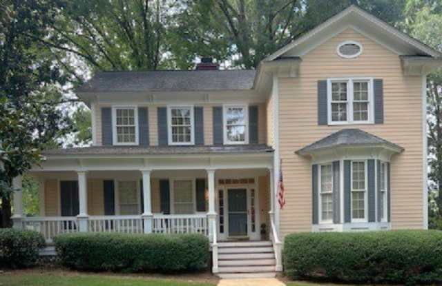 Photo of 113 Seven Oaks Way