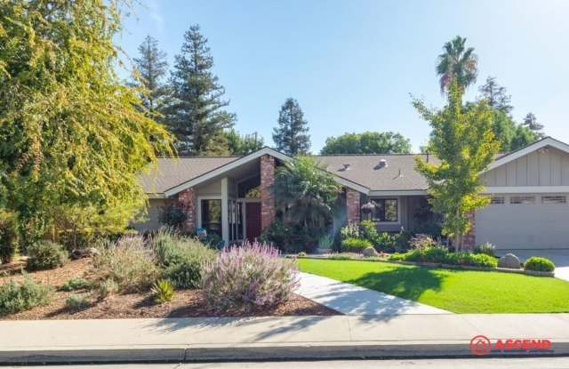 Photo of Phenomenal Home On The West Side of Town – Near Bakersfield Marketplace