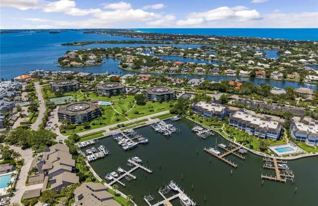 Photo of 1815 Mooringline Dr