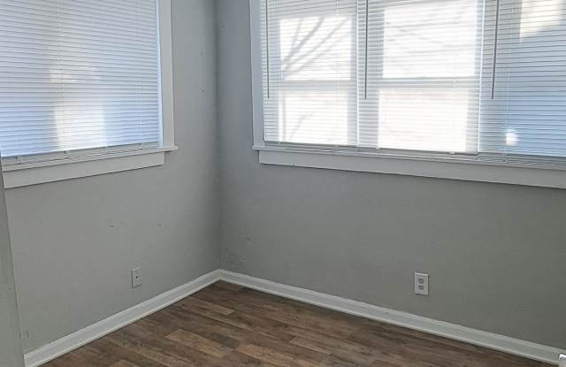 Photo of 1849 Westview Drive