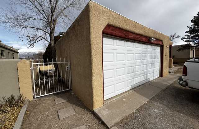 6113 Hannett Avenue Northeast