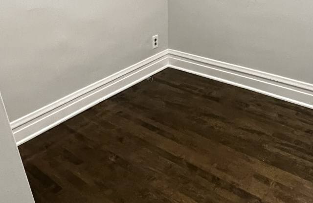 2141 South Fairfield Avenue