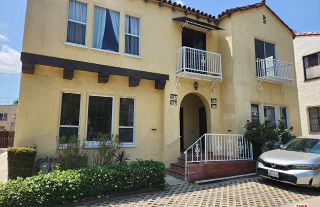425 N Ogden Dr