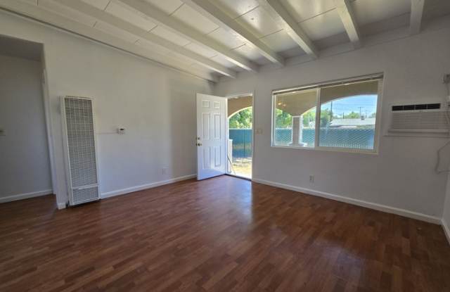 2824 Del Paso Boulevard