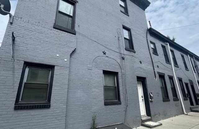 119 W SUSQUEHANNA AVENUE