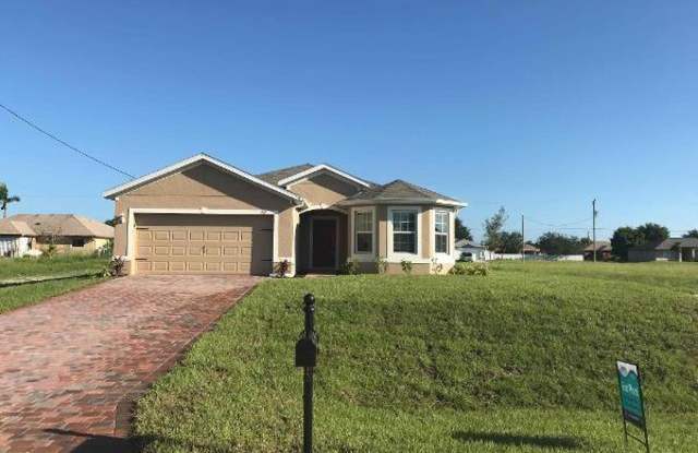 217 NW 9th ST - 217 Northwest 9th Street, Cape Coral, FL 33993