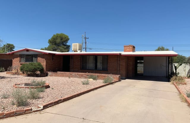 4925 N. Plane Ave - 4925 North Plane Avenue, Flowing Wells, AZ 85705