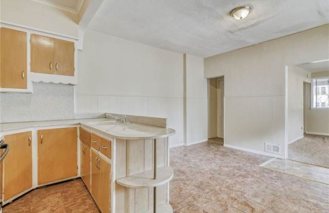 131-133 Glendale Park-NEW OWNER - 131