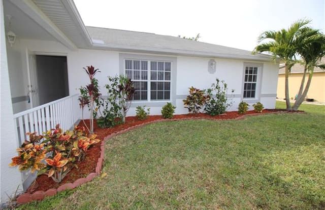 1802 SW 12th TER - 1802 Southwest 12th Terrace, Cape Coral, FL 33991