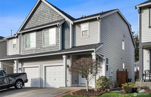 Stunning 3-Bedroom Townhome In Bremerton photos photos