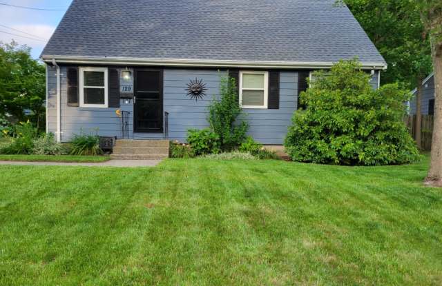 129 Bradley Avenue - 129 Bradley Avenue, Brockton, MA 02302