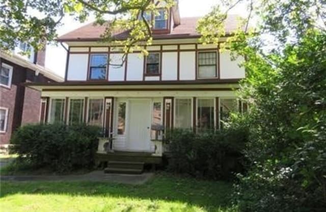 1605 Ford Avenue - 1605 Ford Avenue, Youngstown, OH 44504