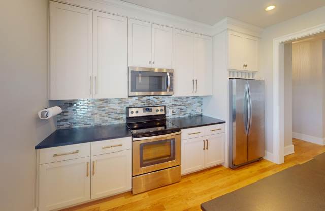 10 West Lancaster Avenue - 1