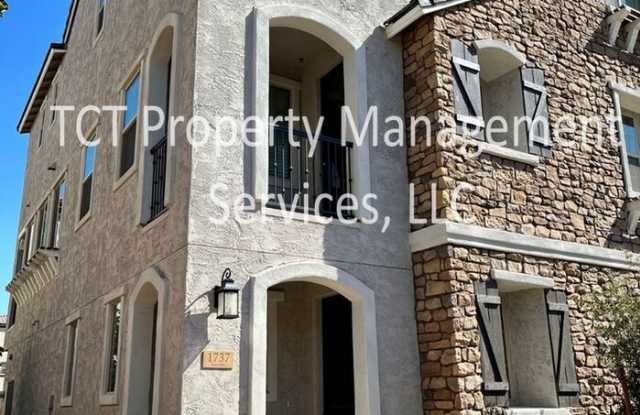 Photo of 1737 East Hampton Lane